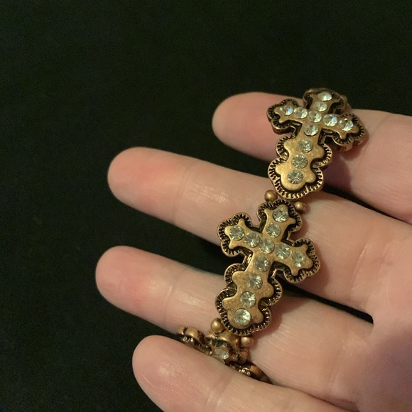 ❤️❤️❤️NWT Elegant and simple Gold and Silver Cross Bracelet!! ❤️❤️❤️ - Picture 8 of 11